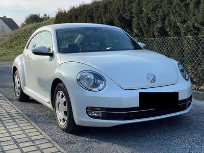 Gebraucht VW Beetle Design 105 PS (77 kW) 2014 Weiß Kleinwagen