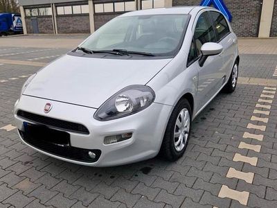 Grau Gebraucht 2013 Fiat Punto Evo Kleinwagen | 2.800 €