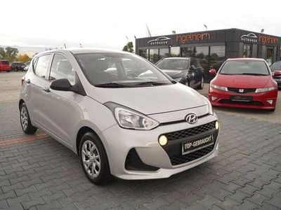 Silber Gebraucht 2017 Hyundai i10 Classic Kleinwagen | 7.890 €