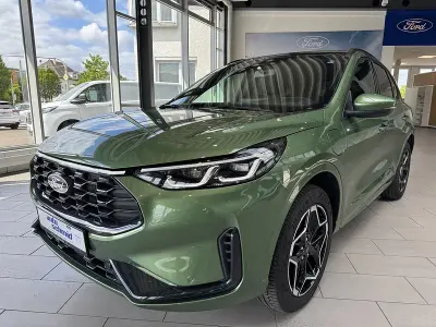 Gebraucht Ford Kuga ST-Line 243 PS (178 kW) 2024 Bursting green SUV