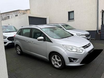 Second-hand Ford C-MAX Titanium 163 CP (119 kW) 2014 Argintiu Monovolum