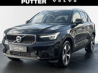 Neu Volvo XC40 Core 163 PS (119 kW) 2025 Schwarz SUV
