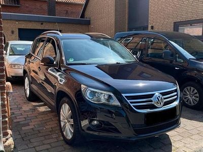 Schwarz Gebraucht 2010 VW Tiguan SUV | 7.000 € (Guter Preis)