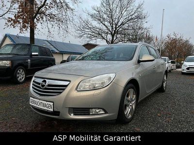 Gebraucht Opel Insignia Edition 140 PS (102 kW) 2009 Gold Kombi
