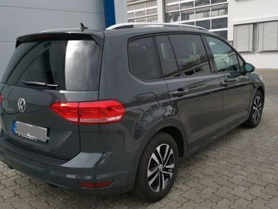 Gebraucht VW Touran IQ Drive 116 PS (85 kW) 2020 Grau Van / Kleinbus