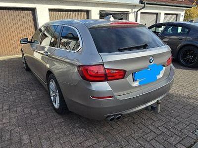 Gebraucht BMW 520 184 PS (135 kW) 2013 Gold Kombi