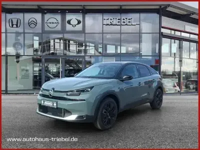 Nuova Citroën C4 145 CV (106 kW) 2026 Verde SUV