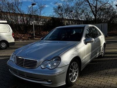 Gebraucht Mercedes C180 Avantgarde 143 PS (105 kW) 2003 Silber Limousine