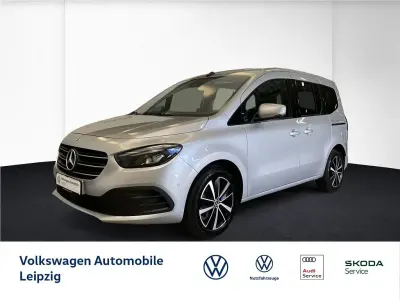Gebraucht Mercedes T180 116 PS (85 kW) 2025 Silber Van / Kleinbus