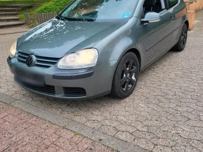 Gebraucht VW Golf IV 90 PS (66 kW) 2005 Grün Limousine
