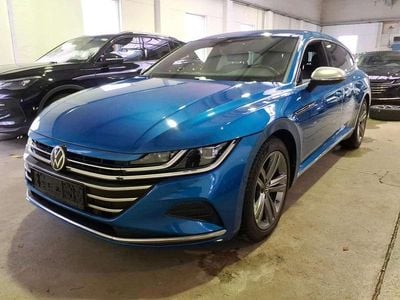 Usata VW Arteon Elegance 200 CV (147 kW) 2022 Blu Station wagon