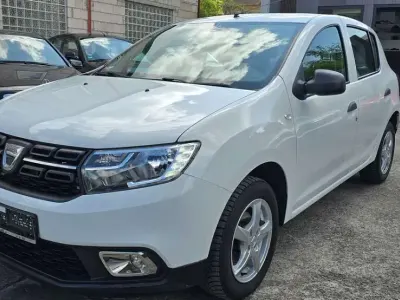 Używany Dacia Sandero Essentiel 90 KM (66 kW) 2020 Biały Hatchback