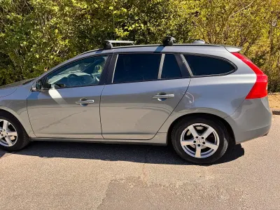 Brugt Volvo V60 Linje Svart 190 HK (139 kW) 2017 Grå Stationcar