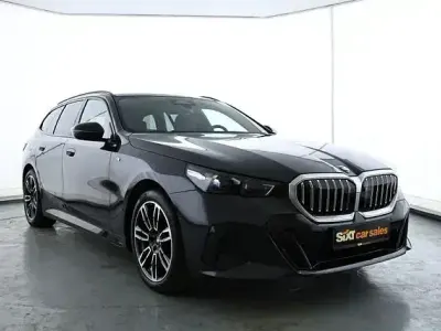 Gebraucht BMW 520 M Sport 208 PS (152 kW) 2025 Grau Kombi
