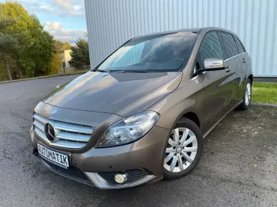 Gebraucht Mercedes B180 122 PS (89 kW) 2012 Grau Van / Kleinbus