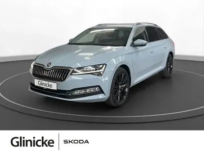 Gebraucht Skoda Superb Style 200 PS (147 kW) 2022 Grau Kombi