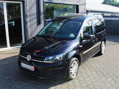 Gebraucht VW Caddy Trendline 125 PS (91 kW) 2018 Deep black perleffekt Van / Kleinbus