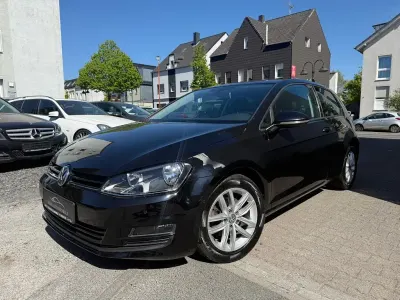 Gebraucht VW Golf VII Comfortline 105 PS (77 kW) 2014 Schwarz Limousine