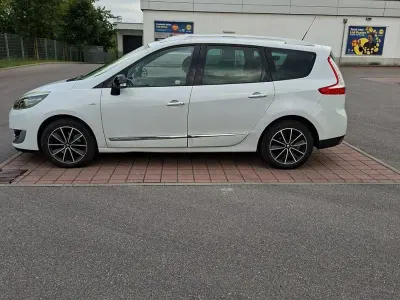 Gebraucht Renault Grand Scénic III Bose Edition 131 PS (96 kW) 2013 Weiß Van / Kleinbus