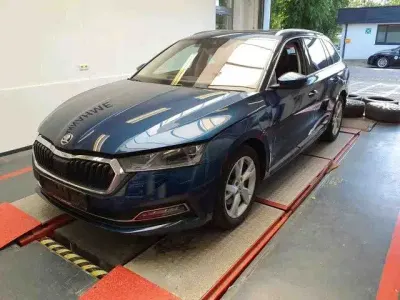 Gebraucht Skoda Octavia Style 204 PS (150 kW) 2021 Blau Kombi