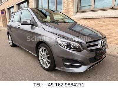 Gebraucht Mercedes B200 Urban 150 PS (110 kW) 2015 Grau Van / Kleinbus