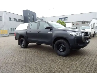 Gebraucht Toyota HiLux 150 PS (110 kW) 2022 Attitude black mc. Pickup