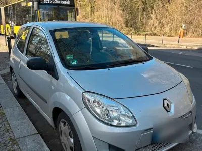 Gebraucht Renault Twingo 75 PS (55 kW) 2011 Silber Kleinwagen