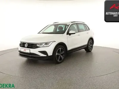 Gebraucht VW Tiguan 150 PS (110 kW) 2023 Weiss SUV