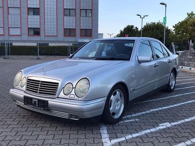 Mercedes E280