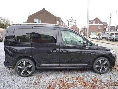 Usata VW Caddy Style 122 CV (89 kW) 2024 Nero Monovolume