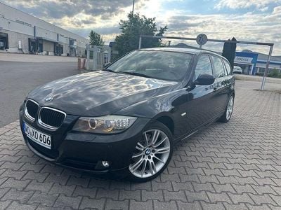 Gebraucht BMW 320 Sport Line 184 PS (135 kW) 2011 Schwarz Kombi