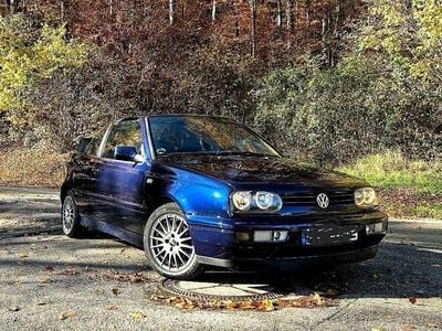 Usata VW Golf III Trendline 101 CV (74 kW) 1997 Blu Berlina