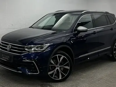 Gebraucht VW Tiguan Allspace R-line 245 PS (180 kW) 2023 Atlantic blue SUV