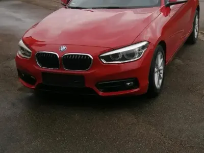 Gebraucht BMW 118 136 PS (100 kW) 2019 Rot Limousine