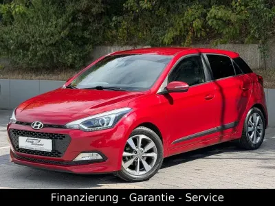 Gebraucht Hyundai i20 YES! 84 PS (61 kW) 2018 Rot Limousine