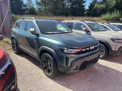 Neu Dacia Duster Journey 140 PS (102 kW) 2026 Grün SUV