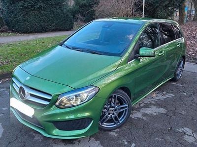Gebraucht Mercedes B250 AMG line 211 PS (155 kW) 2016 Grün Van / Kleinbus