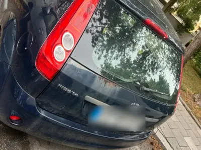 Gebraucht Ford Fiesta 59 PS (43 kW) 2007 Blau Kleinwagen