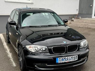 Gebraucht BMW 116 122 PS (89 kW) 2009 Schwarz Kleinwagen