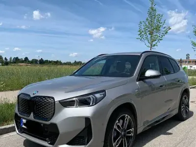 Gebraucht BMW iX1 230 kW (313 PS) 2023 Silber SUV