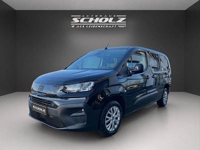 Neu Fiat Doblò 102 PS (75 kW) 2026 Schwarz Van / Kleinbus