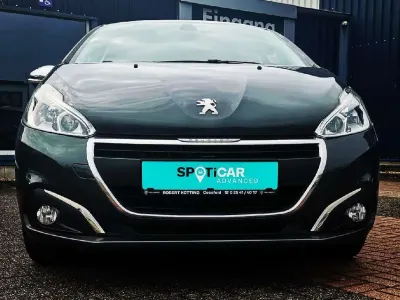 Gebraucht Peugeot 208 Style 82 PS (60 kW) 2017 Grau Kleinwagen