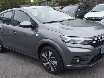 Begagnad Dacia Sandero Expression 91 HK (66 kW) 2025 Grå Sedan