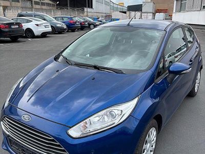Gebraucht Ford Fiesta 60 PS (44 kW) 2015 Blau Kleinwagen