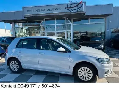 Second-hand VW Golf VII Trendline 116 CP (85 kW) 2019 Alb Berlinǎ