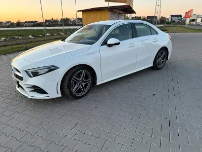 Gebraucht Mercedes A200 AMG line 160 PS (117 kW) 2020 Weiß Limousine