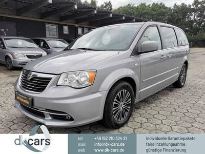 Gebraucht Lancia Voyager S 177 PS (130 kW) 2015 Silber Van / Kleinbus