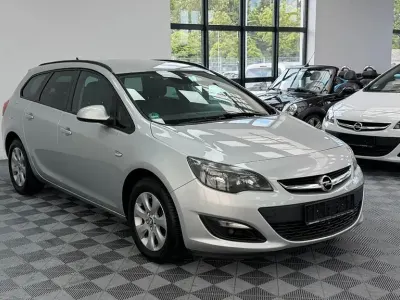 Gebraucht Opel Astra Style 110 PS (80 kW) 2014 Silber Kombi