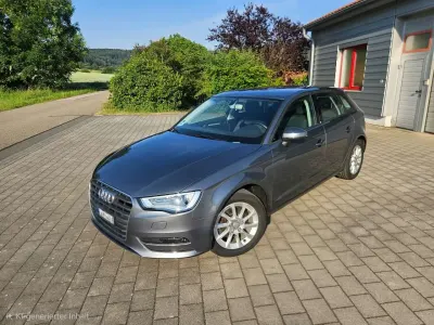 Gebraucht Audi A3 Ambiente 125 PS (91 kW) 2016 Grau Kombi