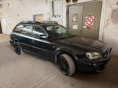 Usata Subaru Outback 156 CV (114 kW) 2002 Nero Station wagon
